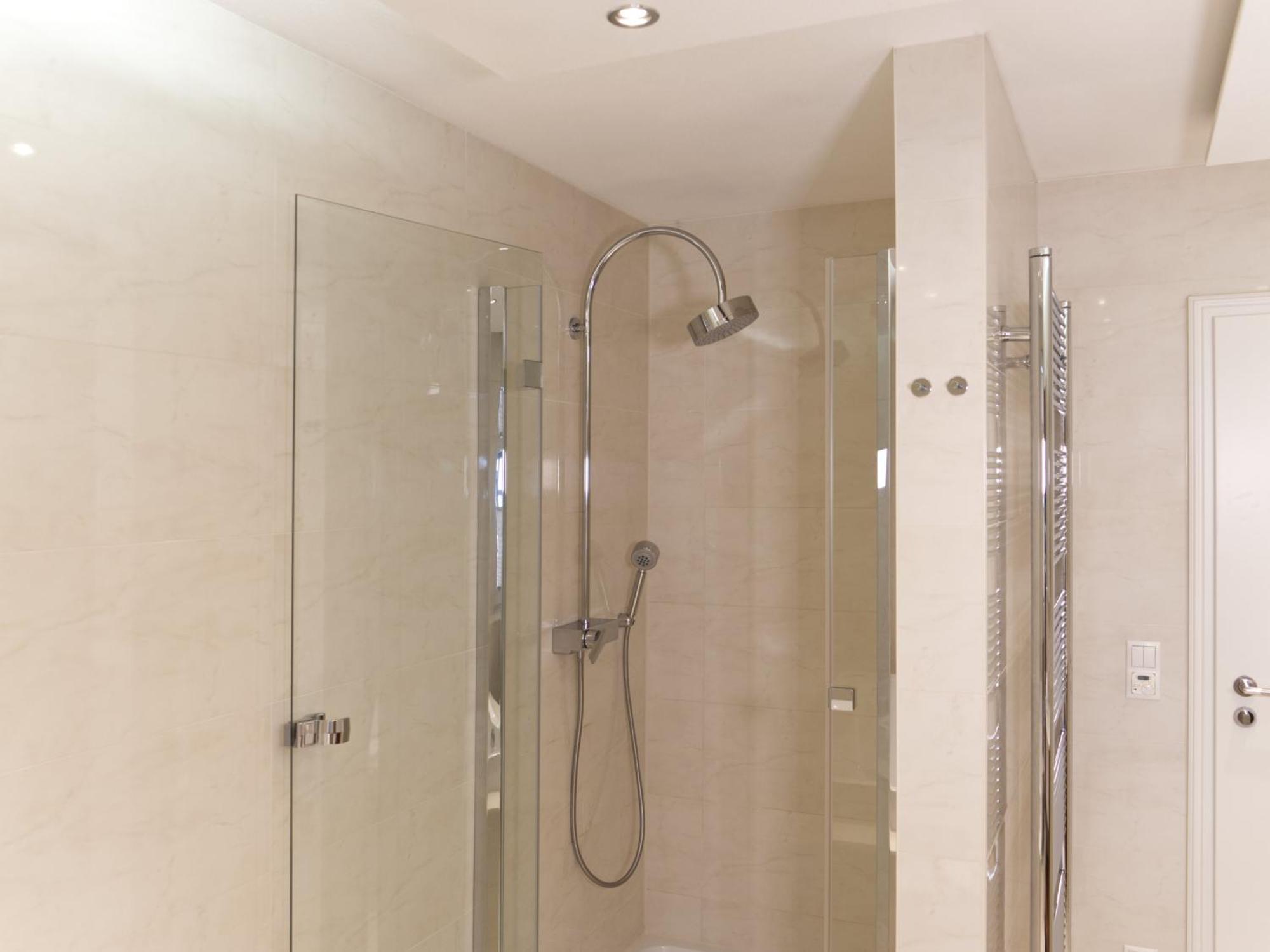 Thueringenapartments Boulevard Xxl 5-7 Personen Saalfeld Saale ภายนอก รูปภาพ
