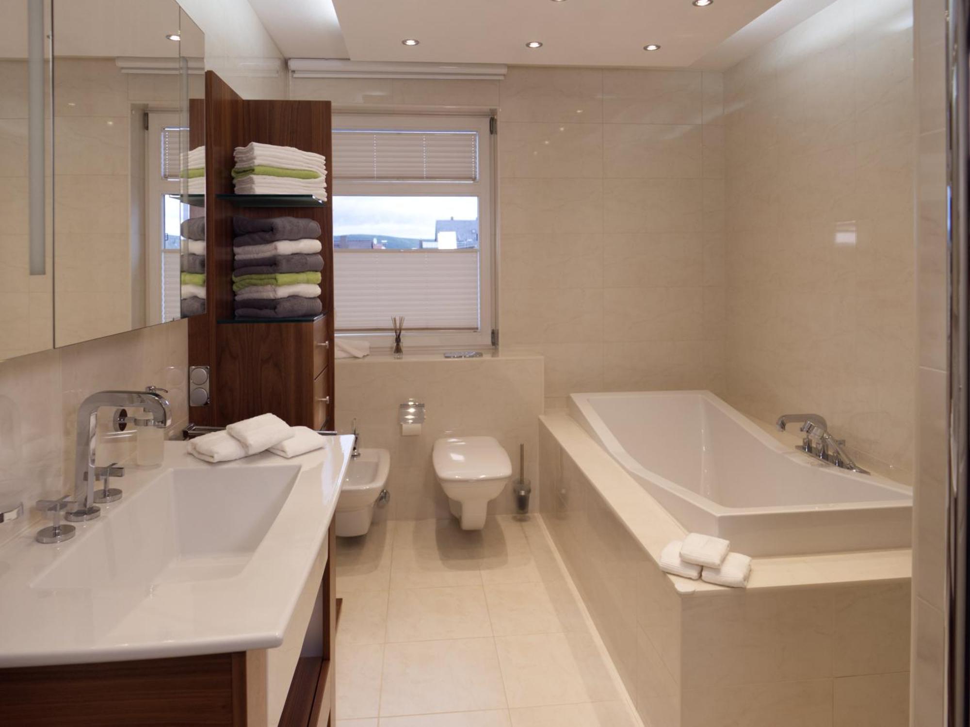 Thueringenapartments Boulevard Xxl 5-7 Personen Saalfeld Saale ภายนอก รูปภาพ